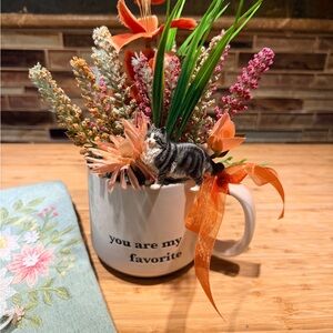 Charming Floral Mug with Cat Figurine - Multicolor